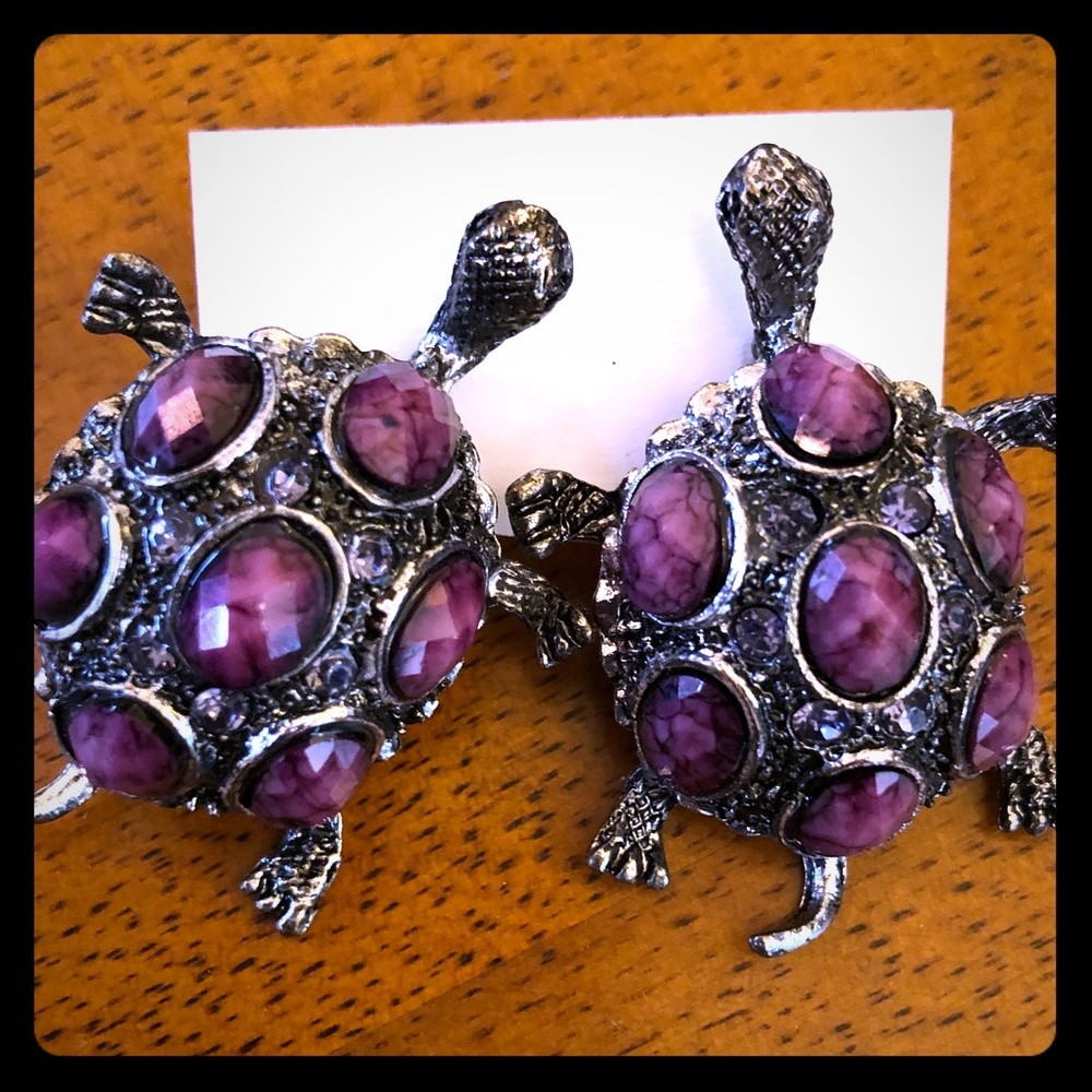 Turtle gem earrings ($5 or 2 items for $9)